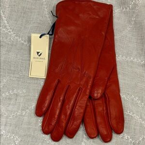 NWT Aspinal of London soft buttery leather gloves with 100 % cashmere liner
